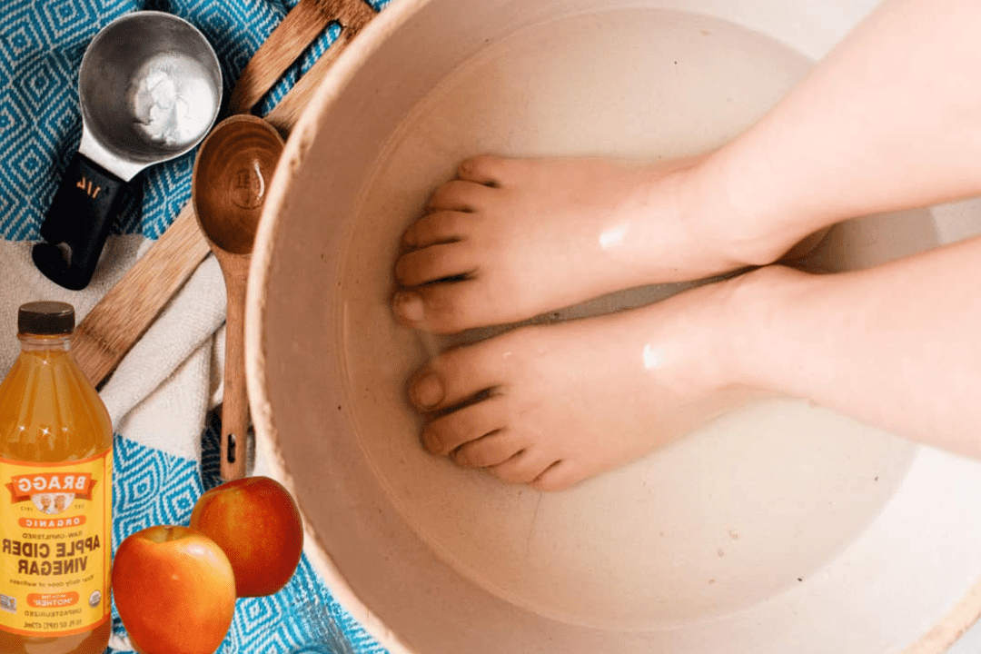 2025 Guide: Apple Cider Vinegar on Feet for Weight Loss—Does It Really  Help? – CCCRN