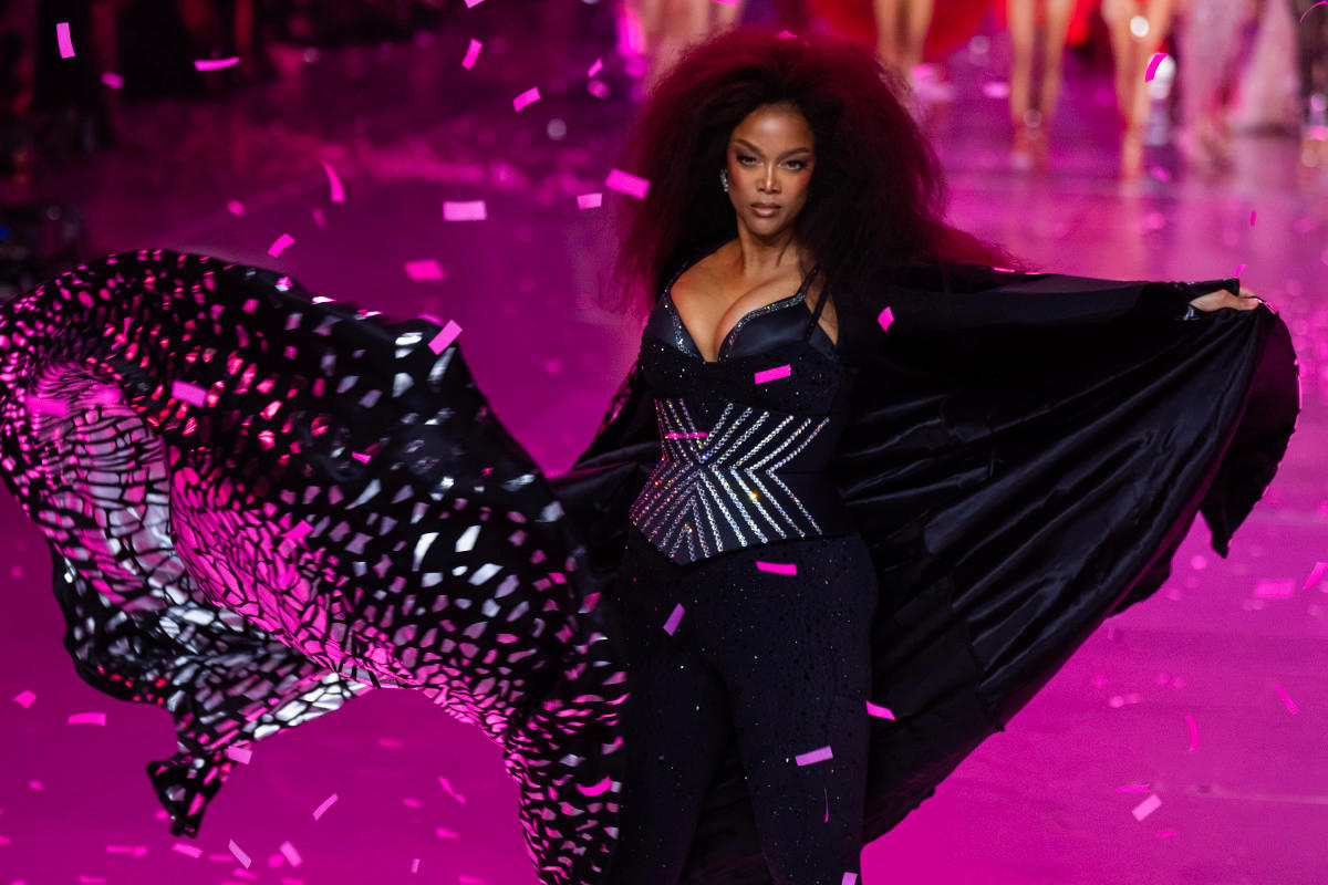 How Much Does Tyra Banks Weight