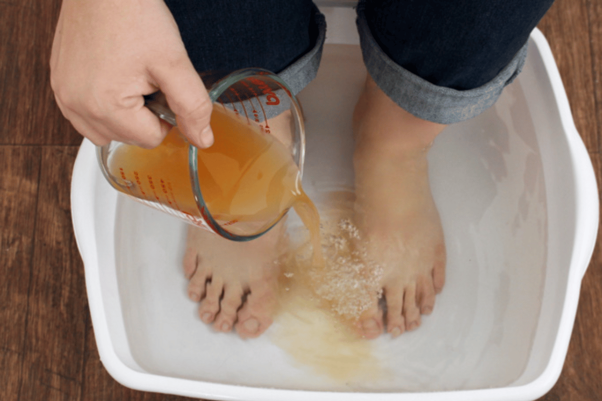 soaking feet in vinegar for weight loss